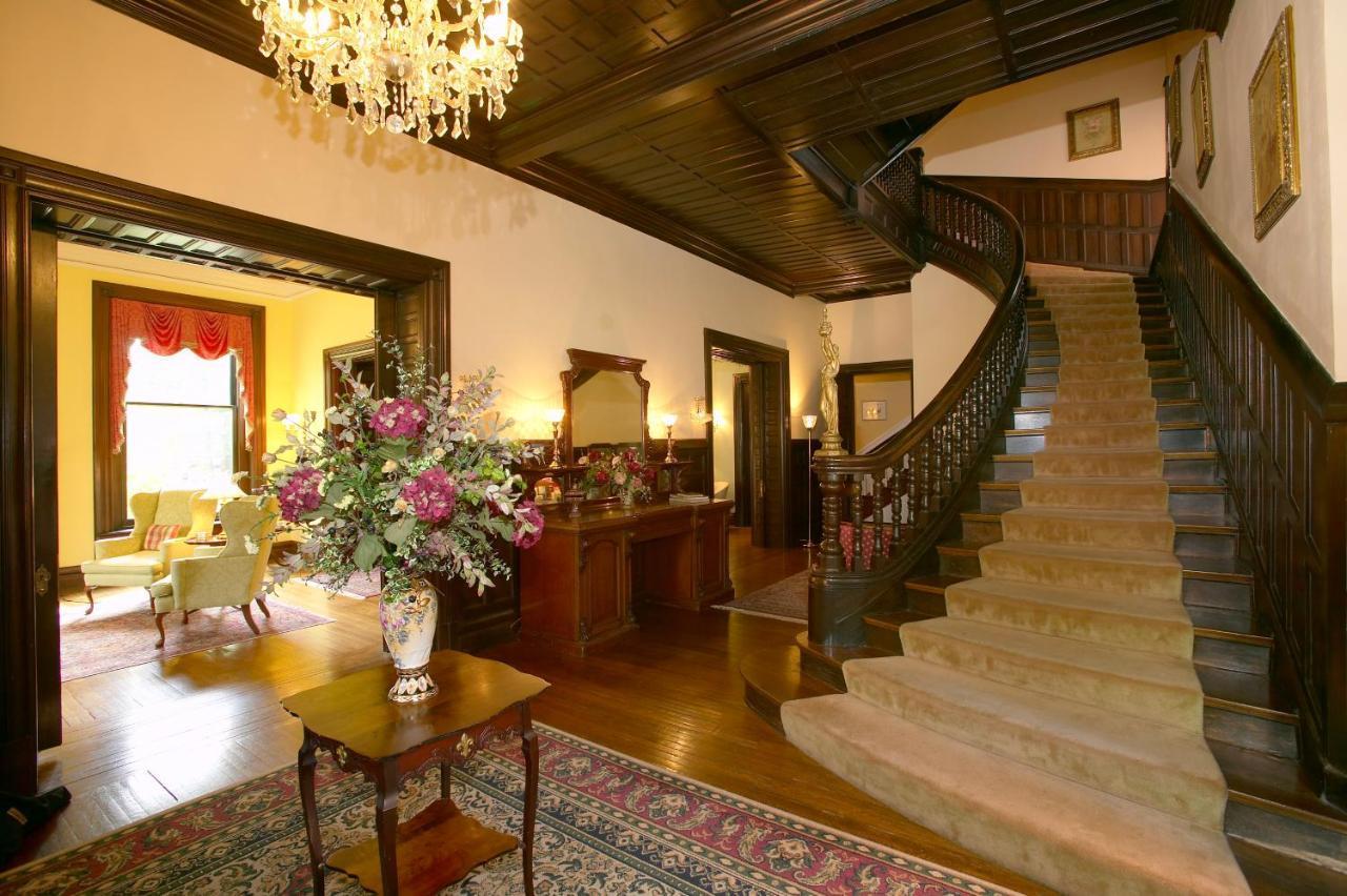 Louisville Bourbon Inn Ngoại thất bức ảnh