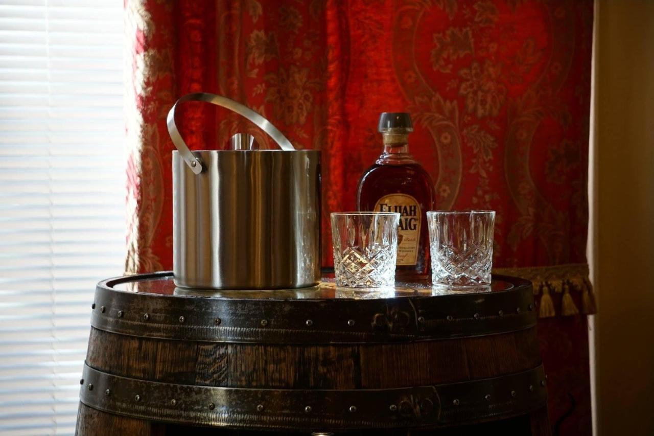 Louisville Bourbon Inn Ngoại thất bức ảnh