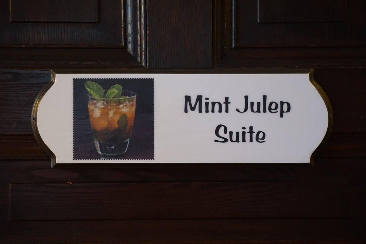 Louisville Bourbon Inn Ngoại thất bức ảnh