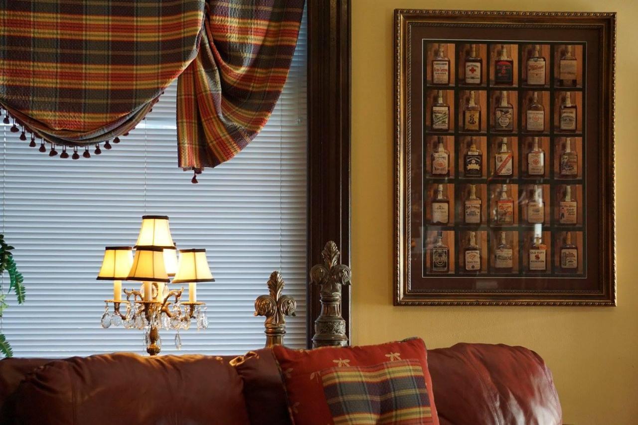 Louisville Bourbon Inn Ngoại thất bức ảnh