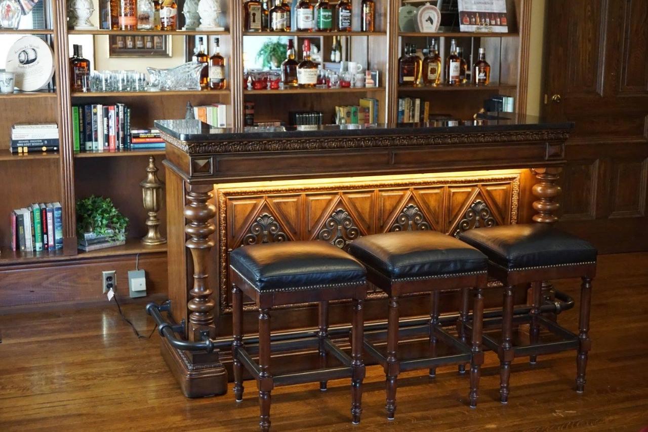 Louisville Bourbon Inn Ngoại thất bức ảnh