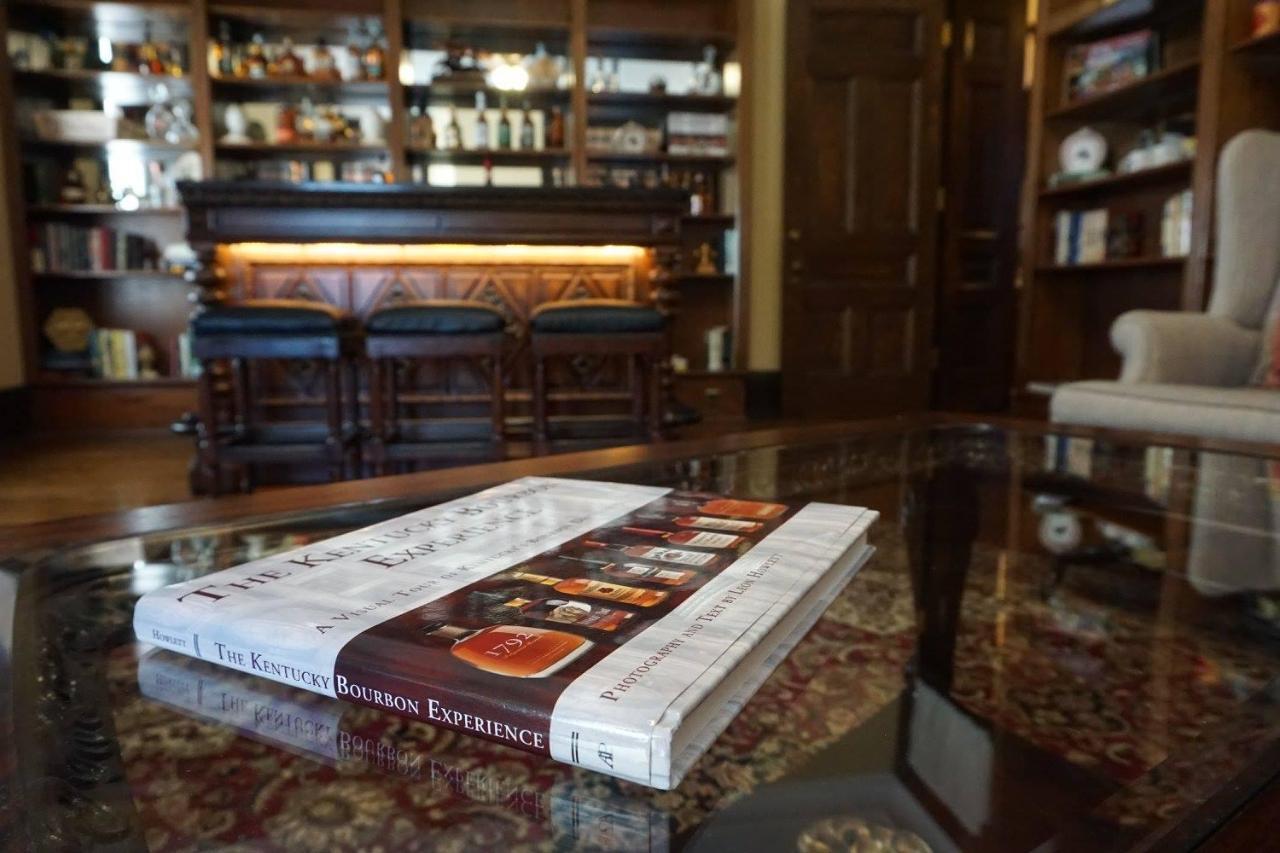 Louisville Bourbon Inn Ngoại thất bức ảnh