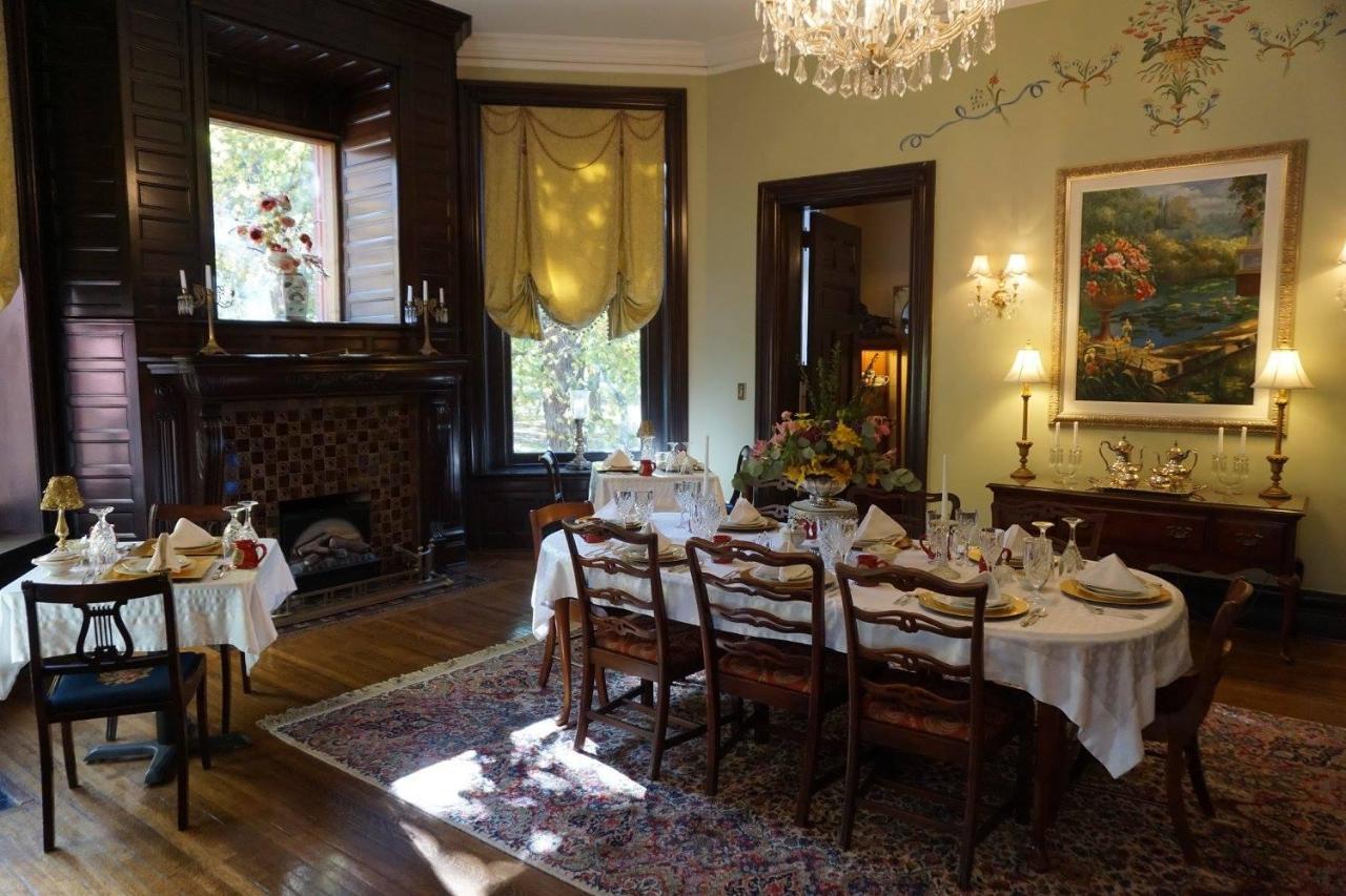 Louisville Bourbon Inn Ngoại thất bức ảnh