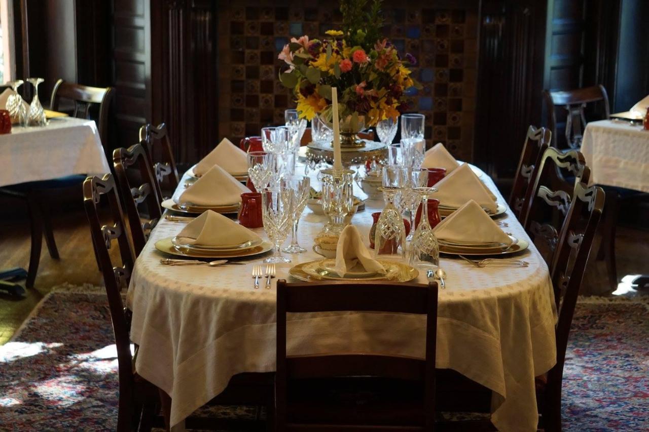 Louisville Bourbon Inn Ngoại thất bức ảnh