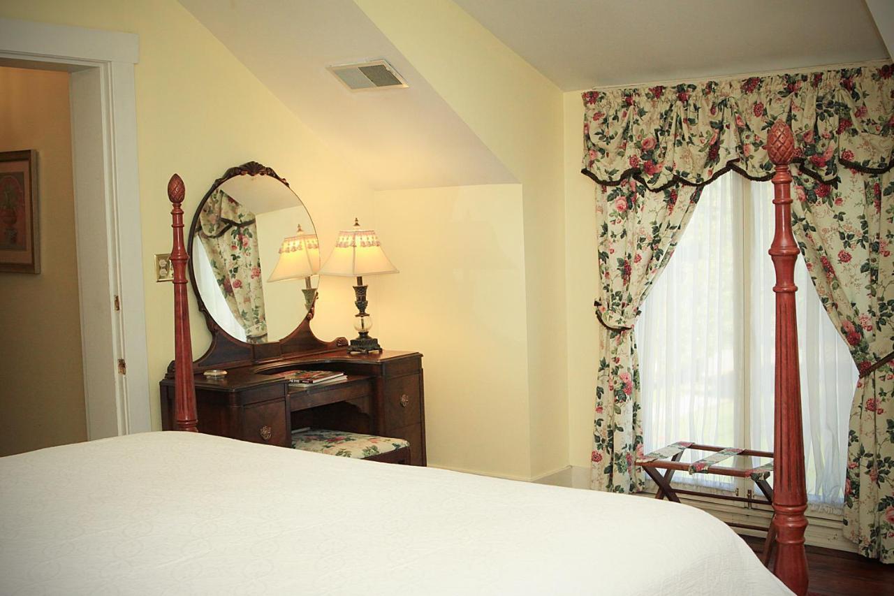 Louisville Bourbon Inn Ngoại thất bức ảnh