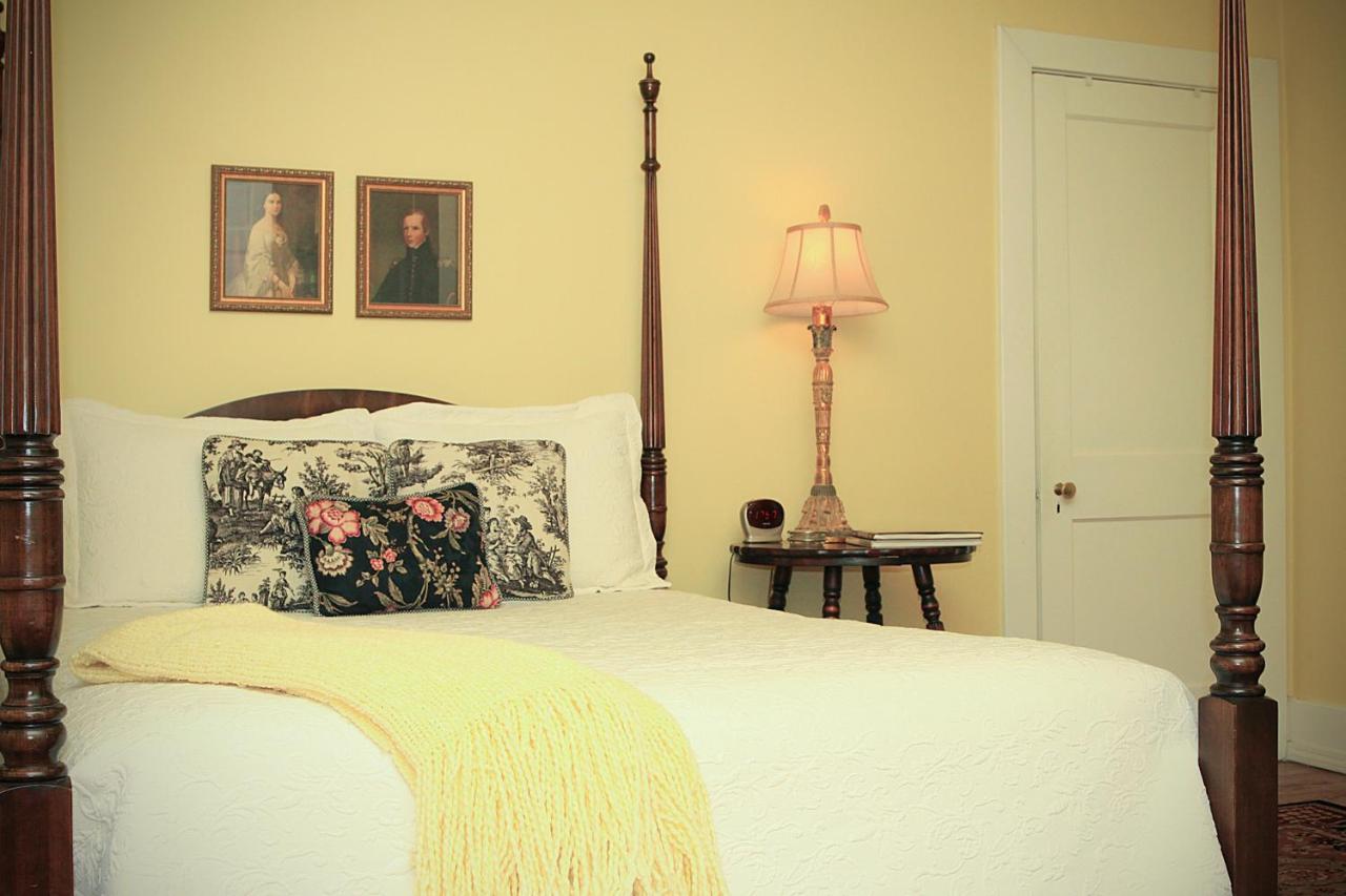 Louisville Bourbon Inn Ngoại thất bức ảnh
